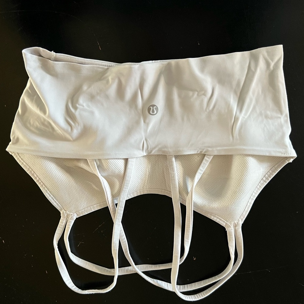 Lululemon Women's White Like a Cloud sports Bra - Picture 2 of 2